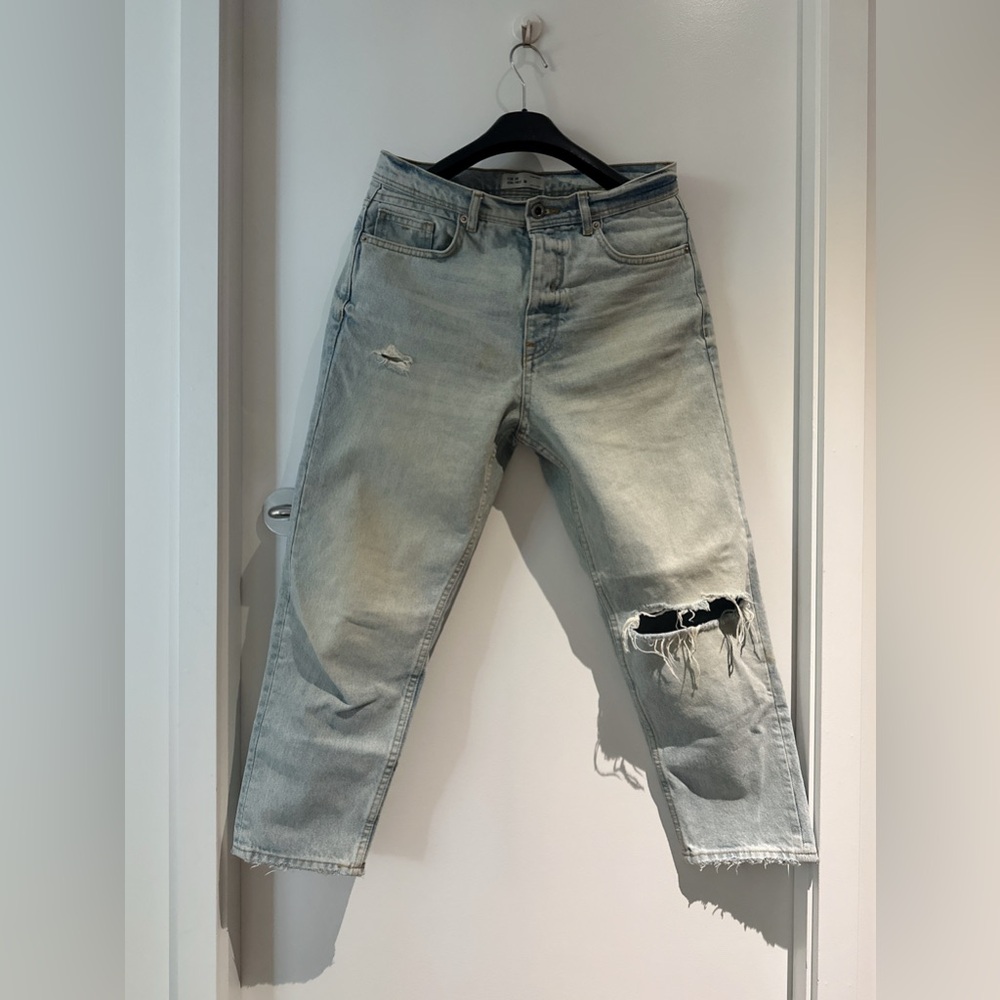 Zara Men's Relaxed Light Gray Jeans